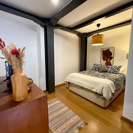 Appartement Bright Stylish Duplex With A Private Roof Terrace Lissabon