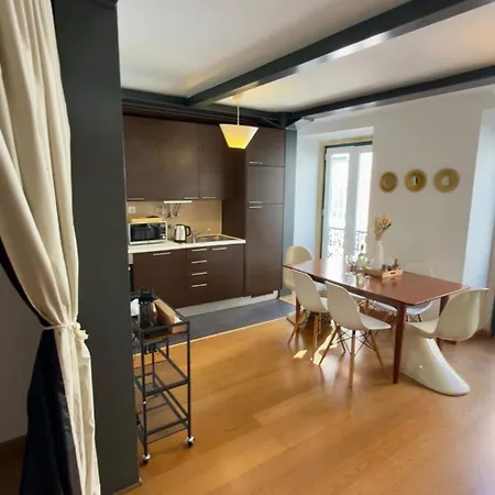 Appartement Bright Stylish Duplex With A Private Roof Terrace